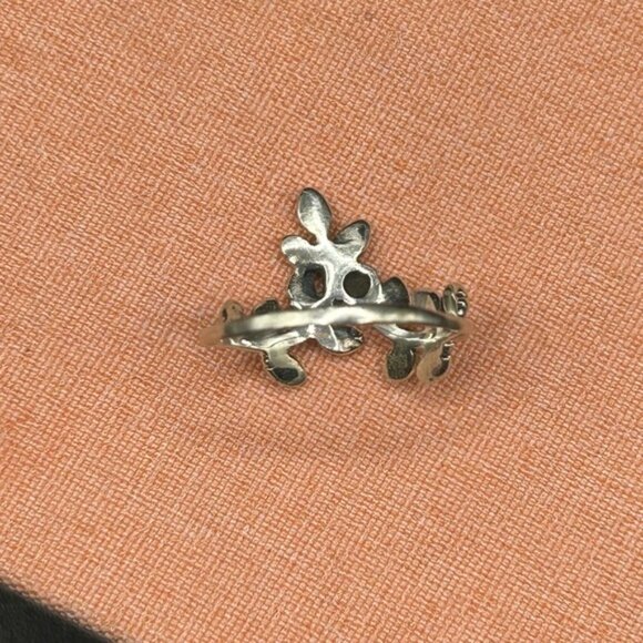 925 Sterling Silver Flower Leaves Size 7.5 Ring - Picture 4 of 11